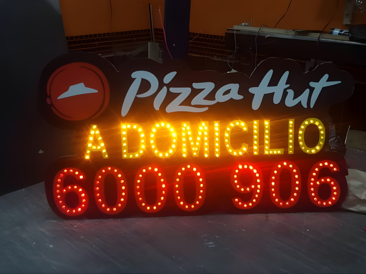 Letras y logos en acrilico