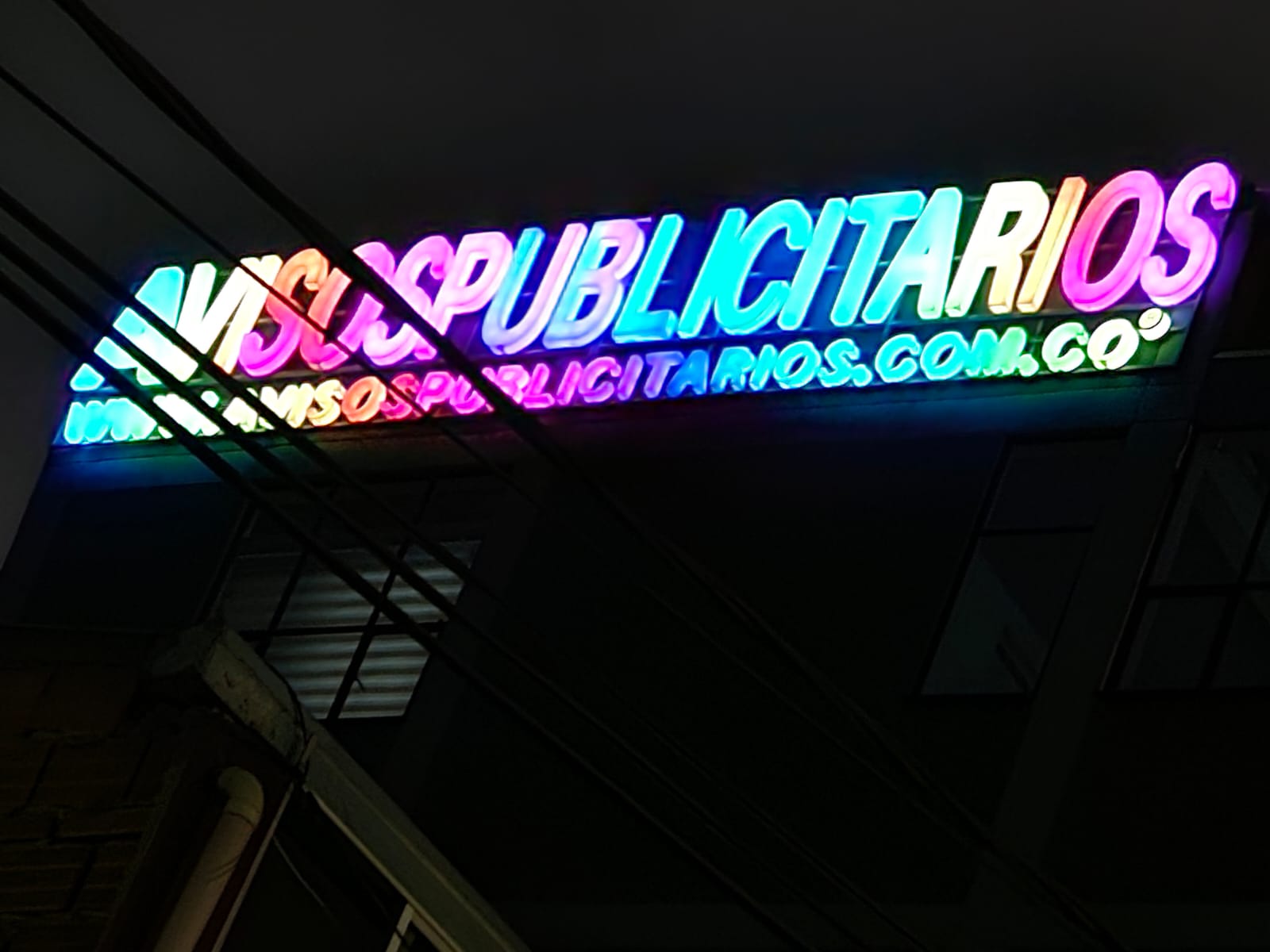 Avisos en acrilico con luz led