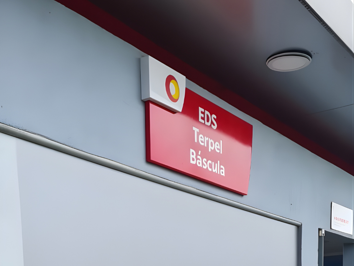 Letras y logos en acrilico