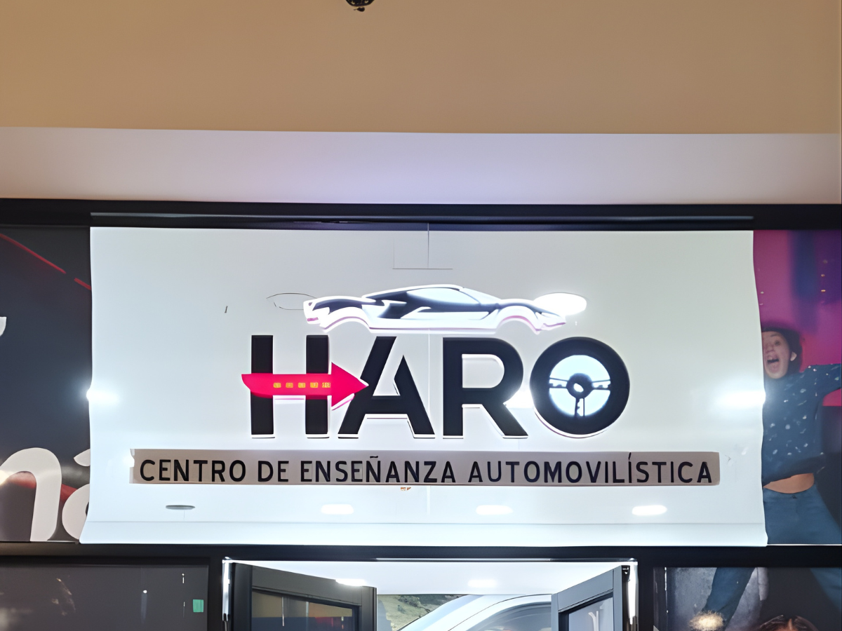 Letras y logos en acrilico